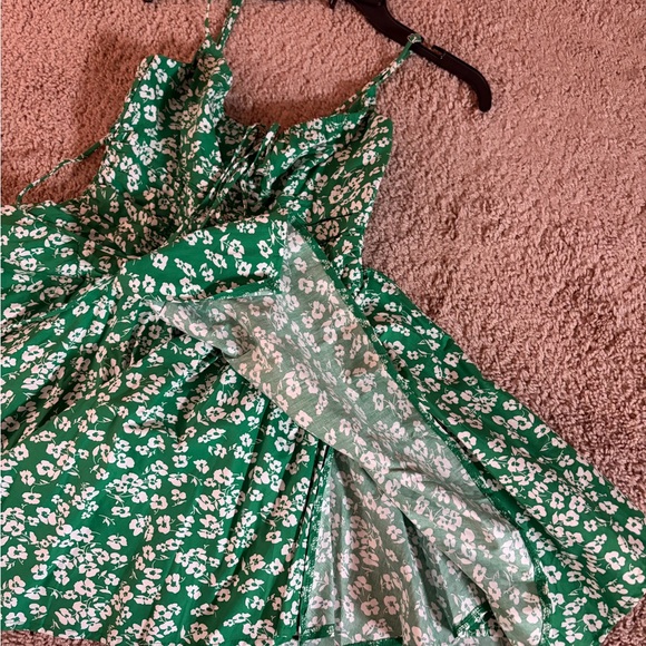 Princess Polly Barrett Mini Dress - Green & White Floral, Size 4 - Picture 7 of 10
